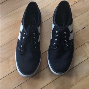 Macbeth men’s shoe size 10 black and white